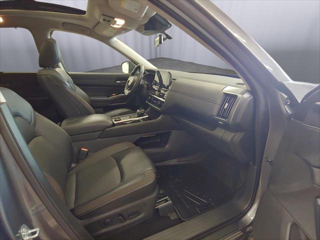 2024 Nissan Pathfinder SL 4WD