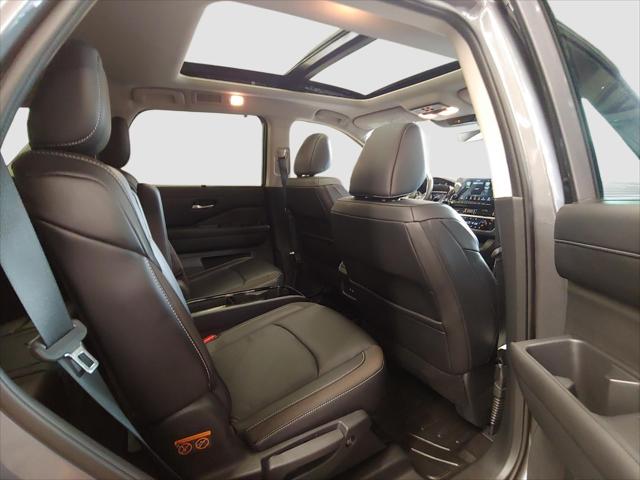 2024 Nissan Pathfinder SL 4WD