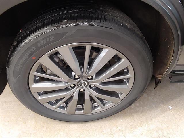 2024 Nissan Pathfinder SL 4WD