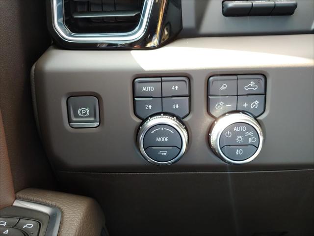 2024 GMC Sierra 1500 4WD Crew Cab Short Box Denali