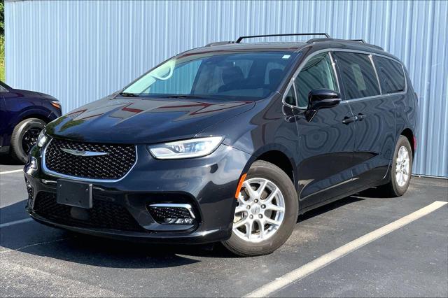 2022 Chrysler Pacifica Touring L for sale in Joplin, MO
