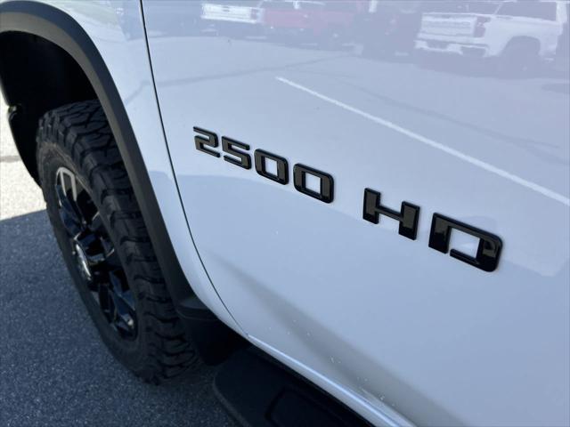 2026 Chevrolet Silverado 2500HD Crew Cab, Standard Bed, LT, 4WD