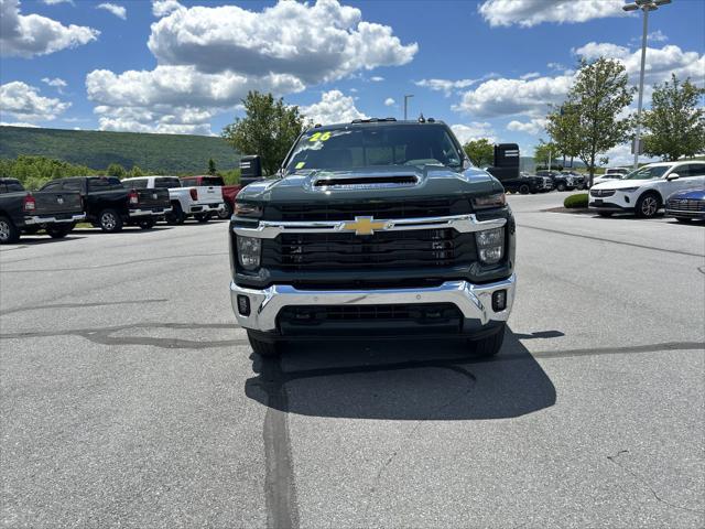 2026 Chevrolet Silverado 3500HD Crew Cab, Long Bed, LT Dual Rear Wheel, RWD