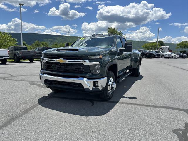 2026 Chevrolet Silverado 3500HD Crew Cab, Long Bed, LT Dual Rear Wheel, RWD