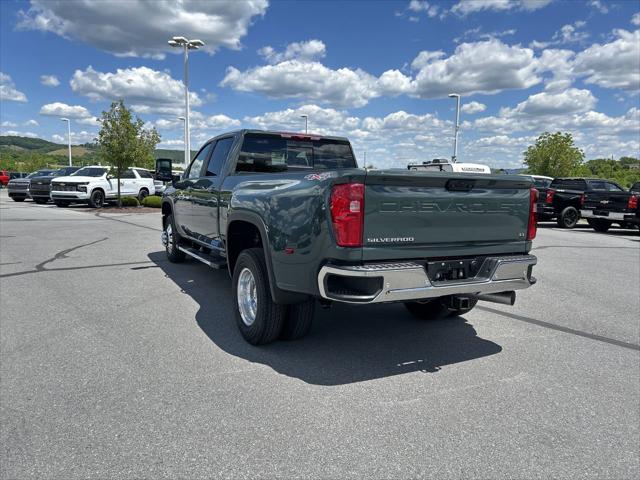2026 Chevrolet Silverado 3500HD Crew Cab, Long Bed, LT Dual Rear Wheel, RWD