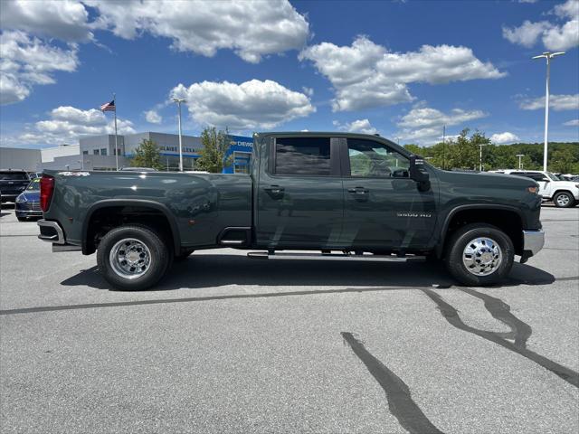 2026 Chevrolet Silverado 3500HD Crew Cab, Long Bed, LT Dual Rear Wheel, RWD