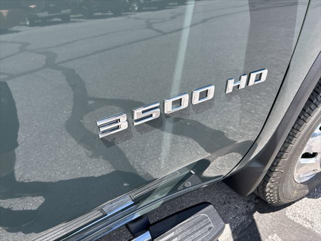 2026 Chevrolet Silverado 3500HD Crew Cab, Long Bed, LT Dual Rear Wheel, RWD