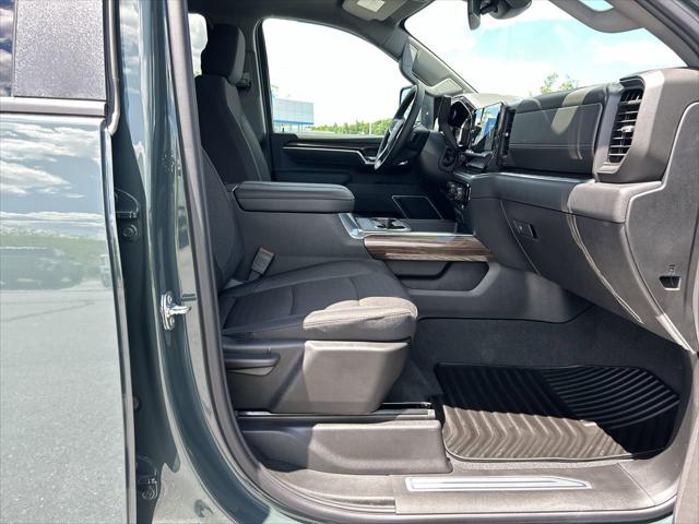 2026 Chevrolet Silverado 3500HD Crew Cab, Long Bed, LT Dual Rear Wheel, RWD