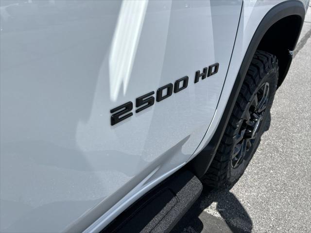 2026 Chevrolet Silverado 2500HD Crew Cab, Standard Bed, LT, 4WD