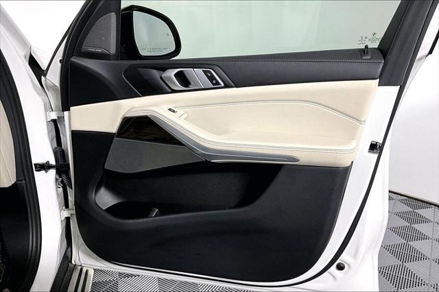 2020 BMW X5 40i - Photo 24