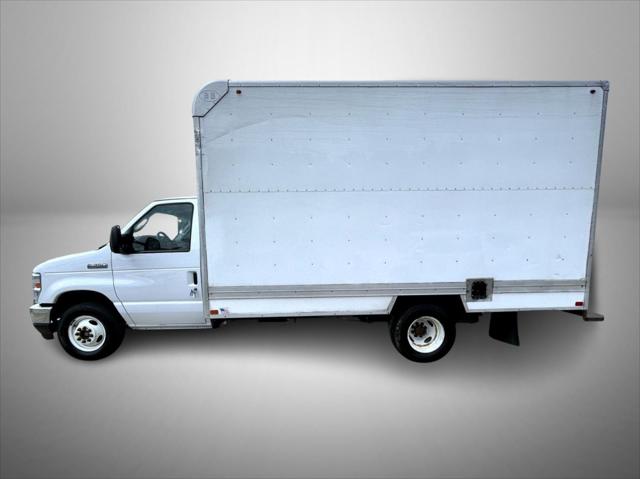 2021 Ford E-350 Cutaway Base