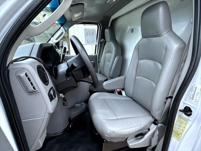 2021 Ford E-350 Cutaway Base