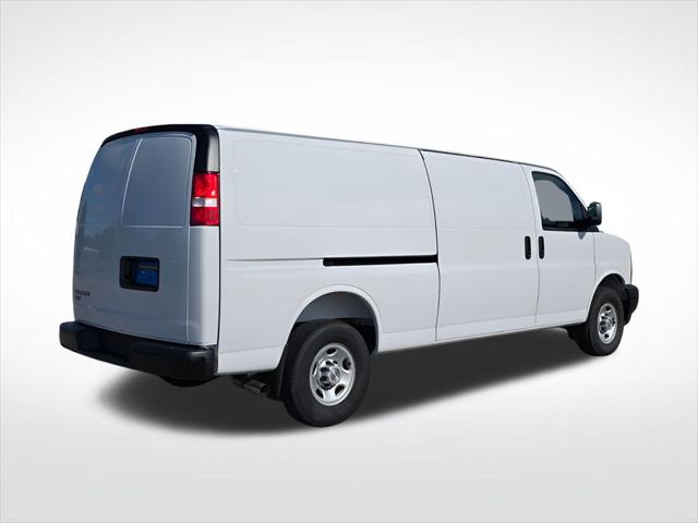 2026 Chevrolet Express Cargo Van 3500 Extended Wheelbase, WT, RWD