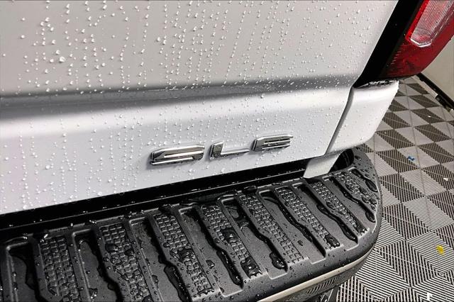 2026 GMC Sierra 2500HD Crew Cab, Standard Bed, SLE, 4WD