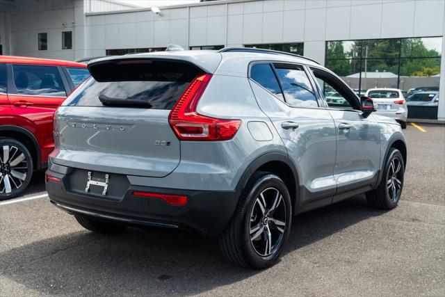 2024 Volvo XC40 B5 Core