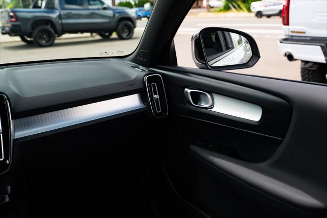 2024 Volvo XC40 B5 Core
