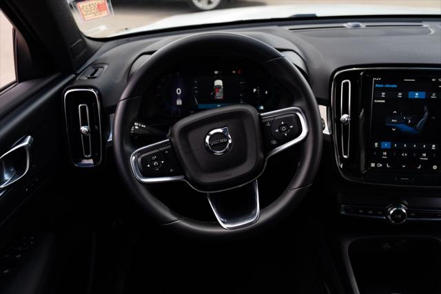 2024 Volvo XC40 B5 Core