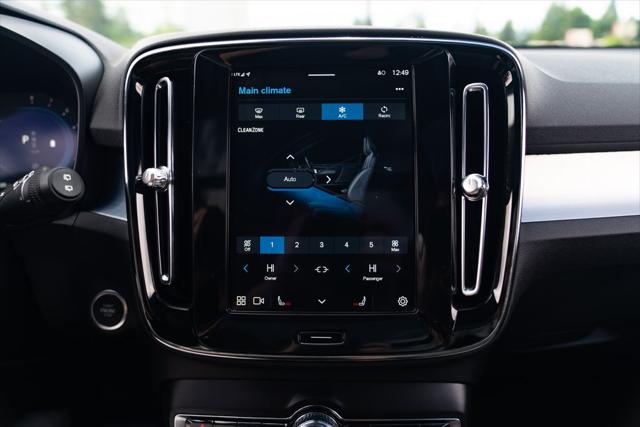 2024 Volvo XC40 B5 Core
