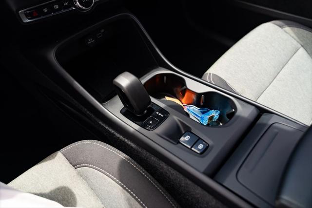 2024 Volvo XC40 B5 Core