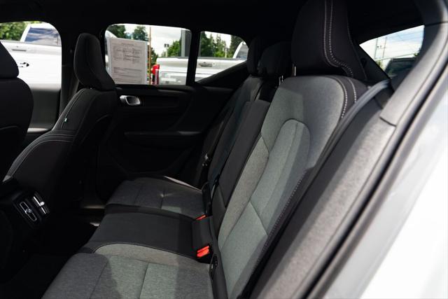 2024 Volvo XC40 B5 Core