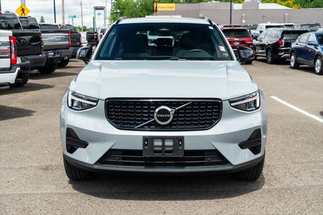 2024 Volvo XC40 B5 Core