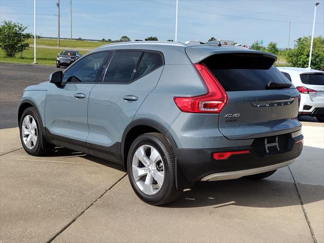 2020 Volvo XC40 T4 Momentum
