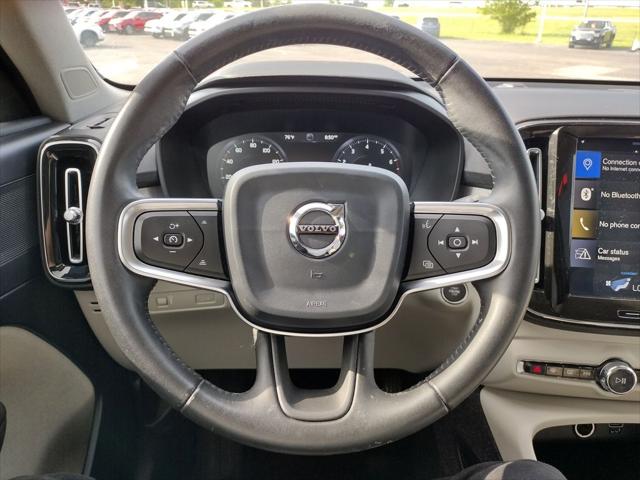 2020 Volvo XC40 T4 Momentum