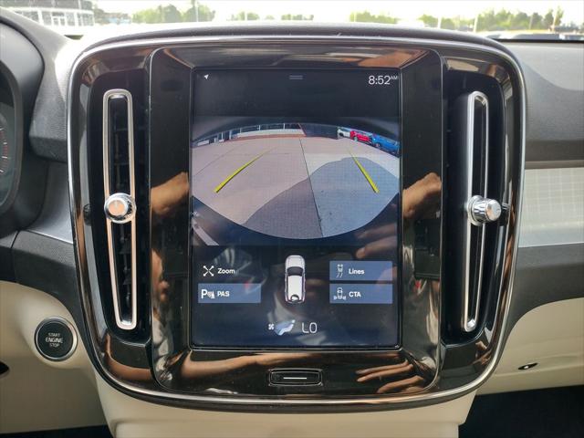 2020 Volvo XC40 T4 Momentum