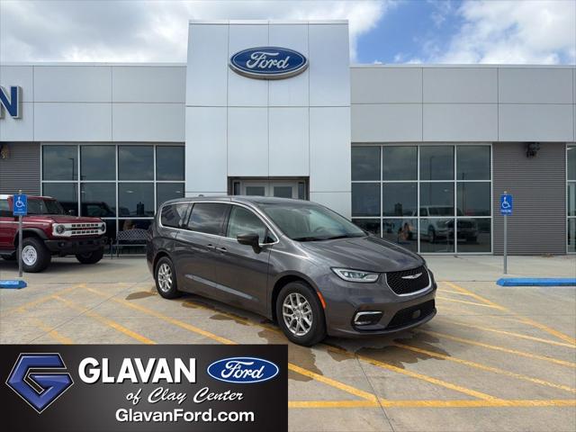 2023 Chrysler Pacifica Touring L for sale in Clay Center, KS