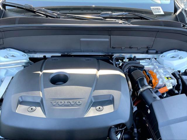 2026 Volvo XC90 Plug-In Hybrid Plus, T8 AWD, Electric/Gasoline, Bright, 7 Seats