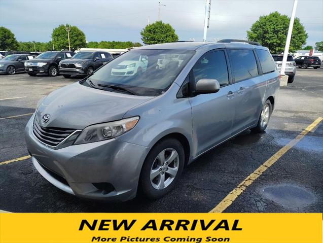 2013 Toyota Sienna LE V6 8 Passenger for sale in Arkansas City, KS
