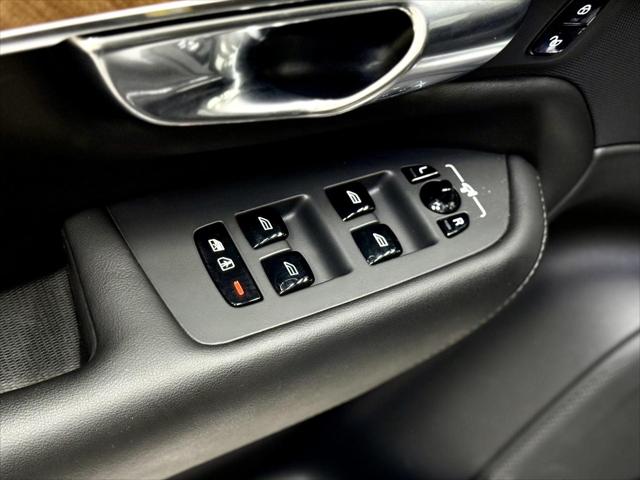 2024 Volvo XC90 B6 Plus Bright Theme 7-Seater