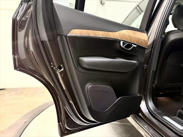 2024 Volvo XC90 B6 Plus Bright Theme 7-Seater