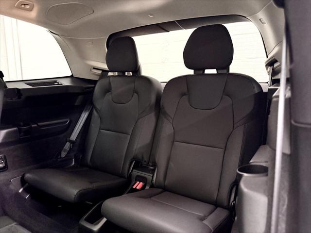 2024 Volvo XC90 B6 Plus Bright Theme 7-Seater