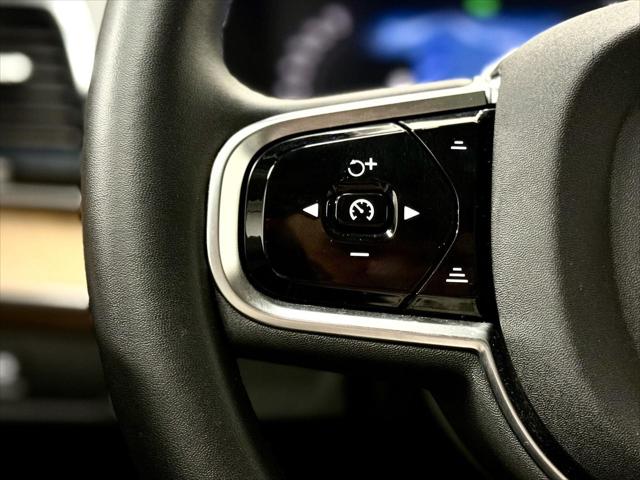 2024 Volvo XC90 B6 Plus Bright Theme 7-Seater