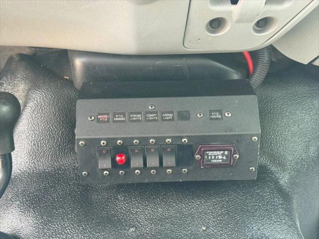 2006 Ford F-550 165  W.B.  2D