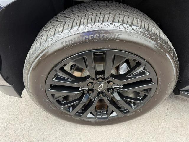 2022 Chevrolet Suburban 2WD RST