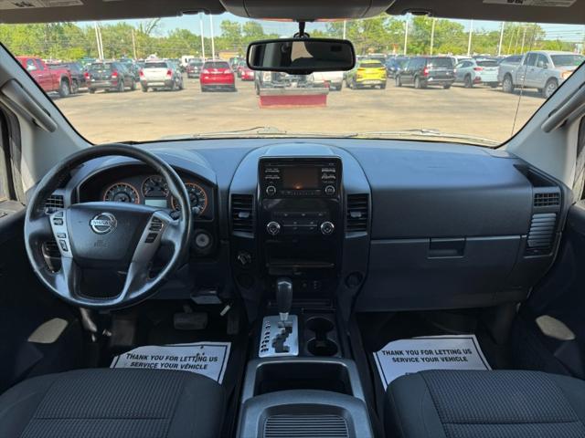 2014 Nissan Titan SV