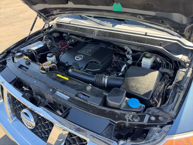 2014 Nissan Titan SV