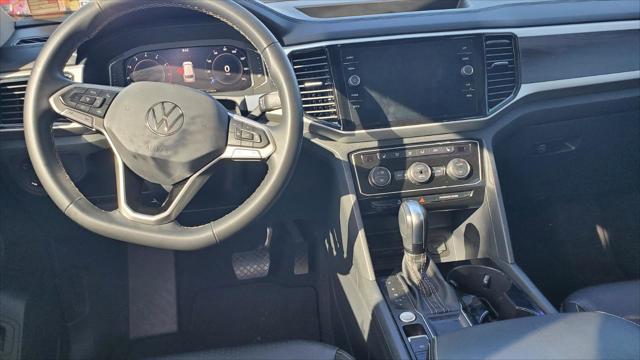 2022 Volkswagen Atlas 2.0T SE w/Technology