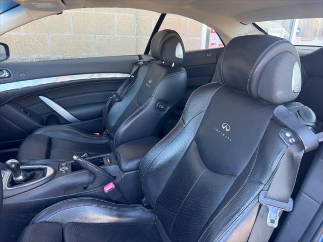 2011 INFINITI G37 Sport