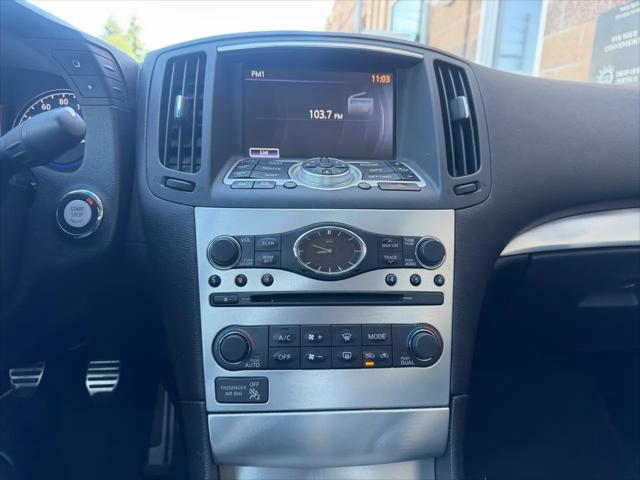 2011 INFINITI G37 Sport