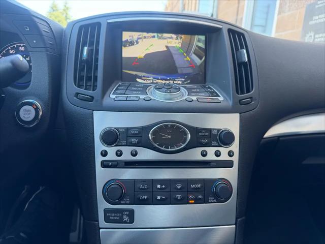 2011 INFINITI G37 Sport