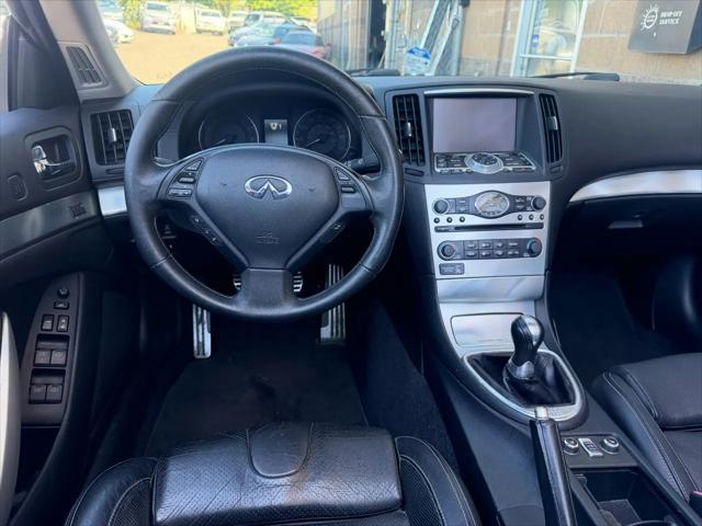 2011 INFINITI G37 Sport