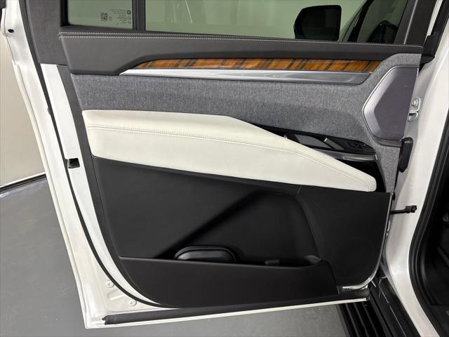 2025 Cadillac Escalade ESV Sport Platinum