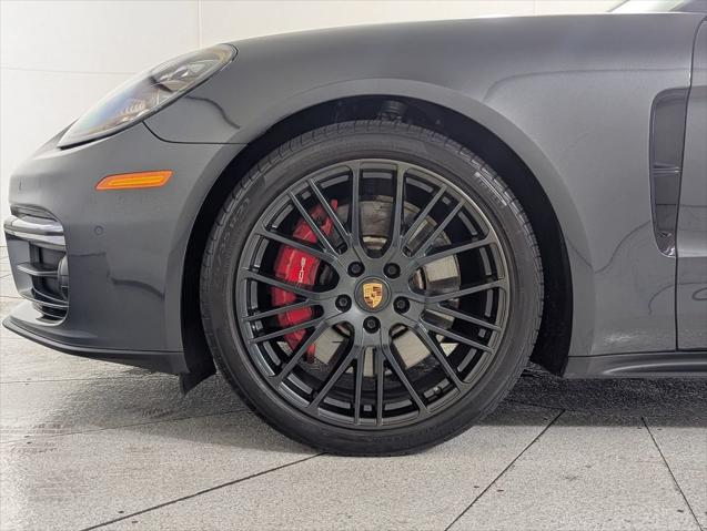 2023 Porsche Panamera GTS