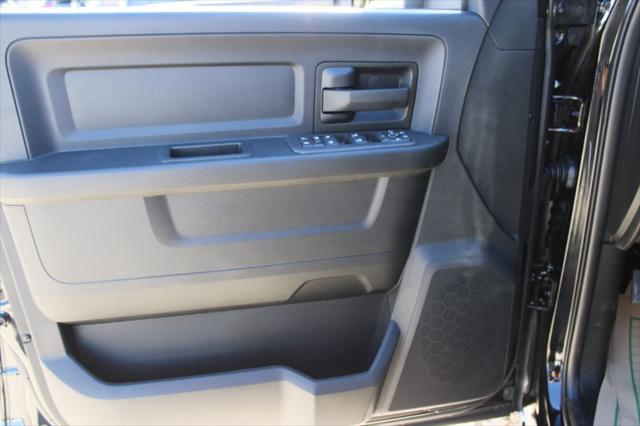 2026 Ram 2500 Black Express Crew Cab 4x4 64 Box