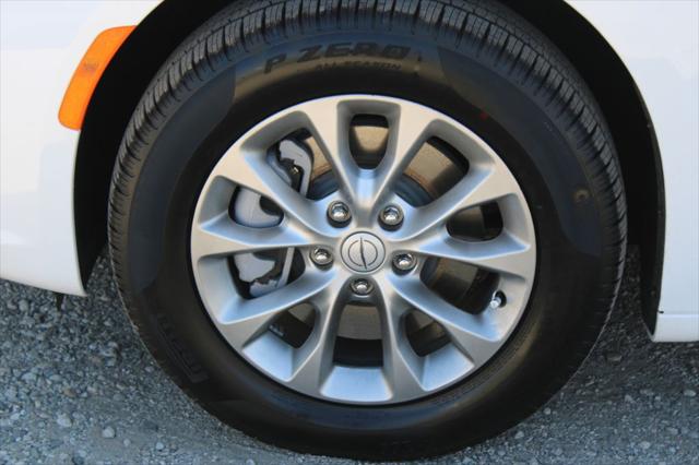 2026 Chrysler Pacifica Select AWD