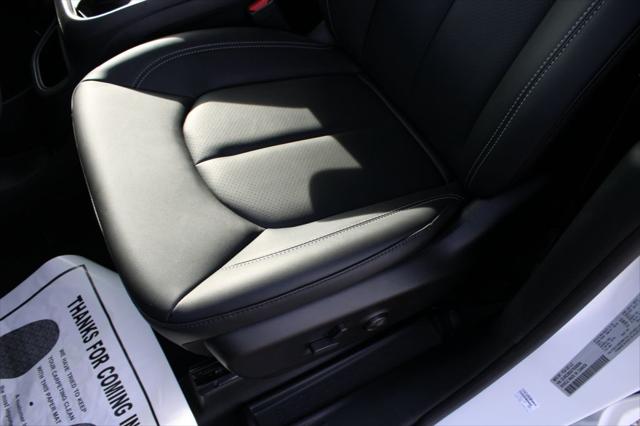 2026 Chrysler Pacifica Select AWD