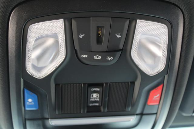 2026 Ram 3500 Tradesman Crew Cab 4x4 8 Box